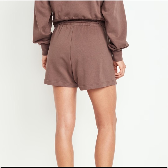 NWT OLD NAVY Extra High-Waisted Terry Shorts -- 3-inch inseam WARM TAUPE - Picture 3 of 5